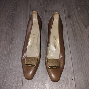 SALVADOR Ferragamo pumps